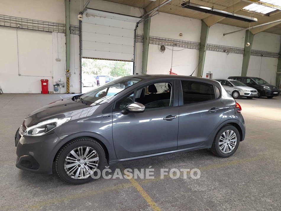 Peugeot 208 1.2 PT 