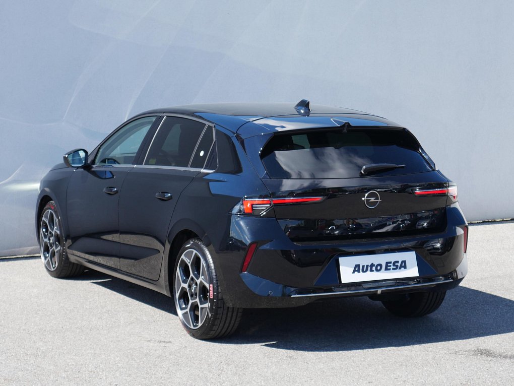 Opel Astra 1.2PT Elegance