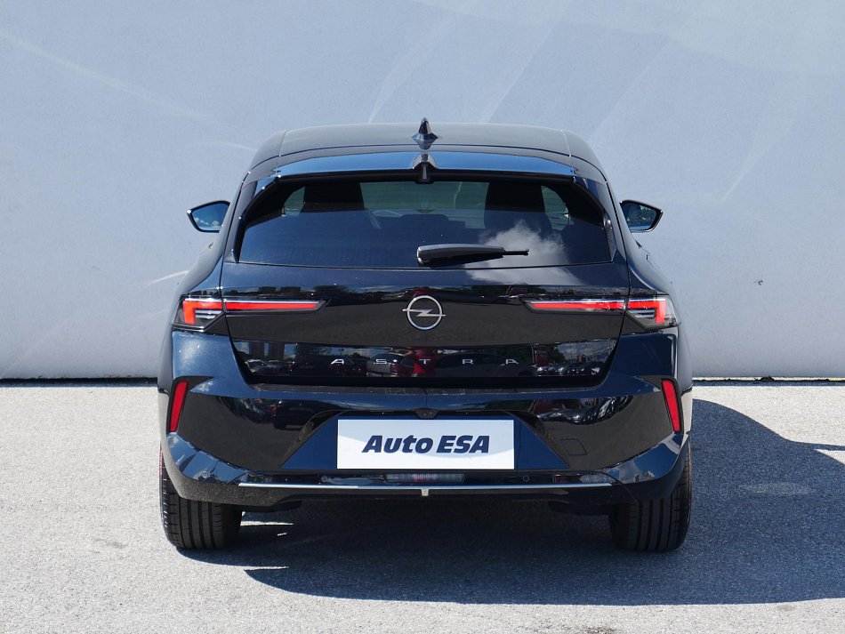 Opel Astra 1.2PT 