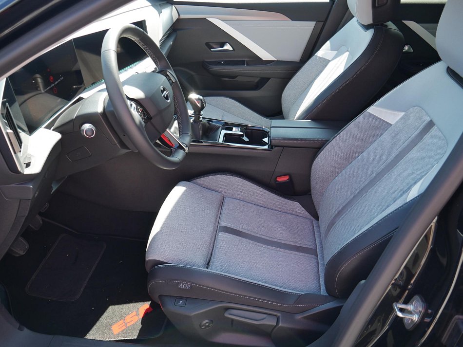 Opel Astra 1.2PT 