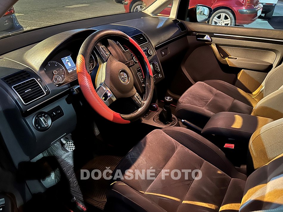 Volkswagen Touran 1.6 TDi 