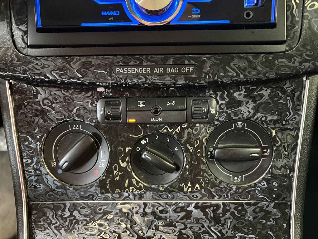 Volkswagen Passat 1.6 FSI 
