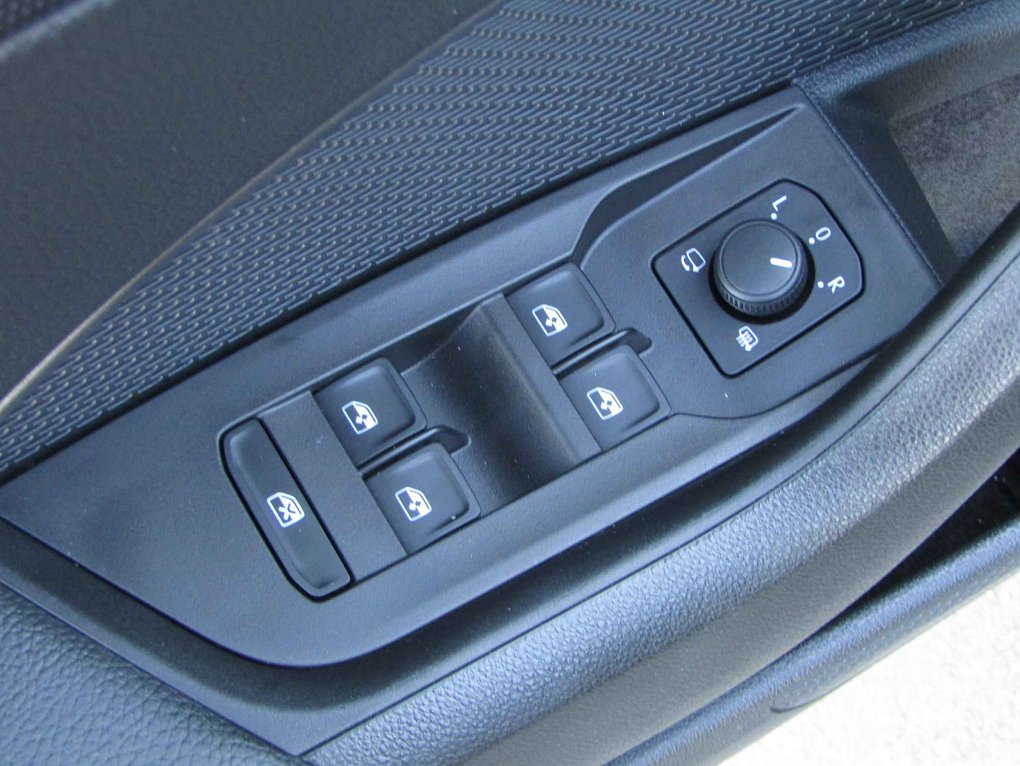 Škoda Octavia IV 1.5 TSi m-HEV Selection