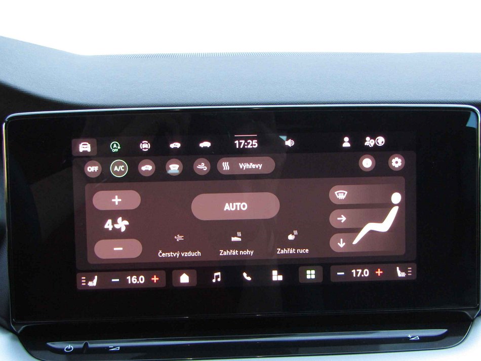 Škoda Octavia IV 1.5 TSi m-HEV Selection