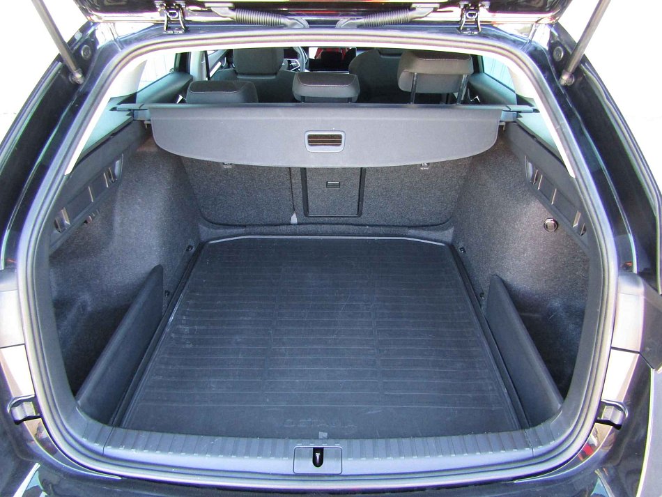 Škoda Octavia IV 1.5 TSi m-HEV Selection