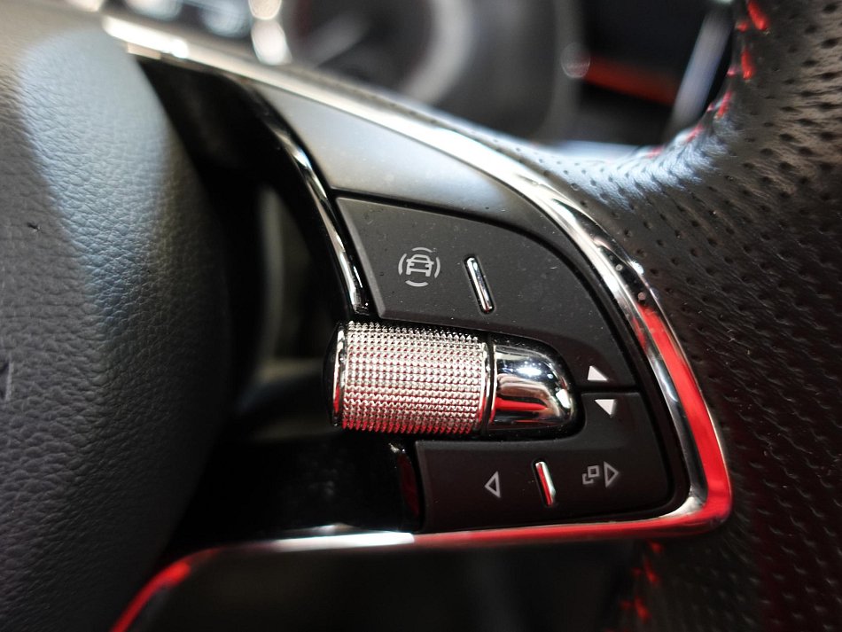 Škoda Kamiq 1.5TSi Monte Carlo