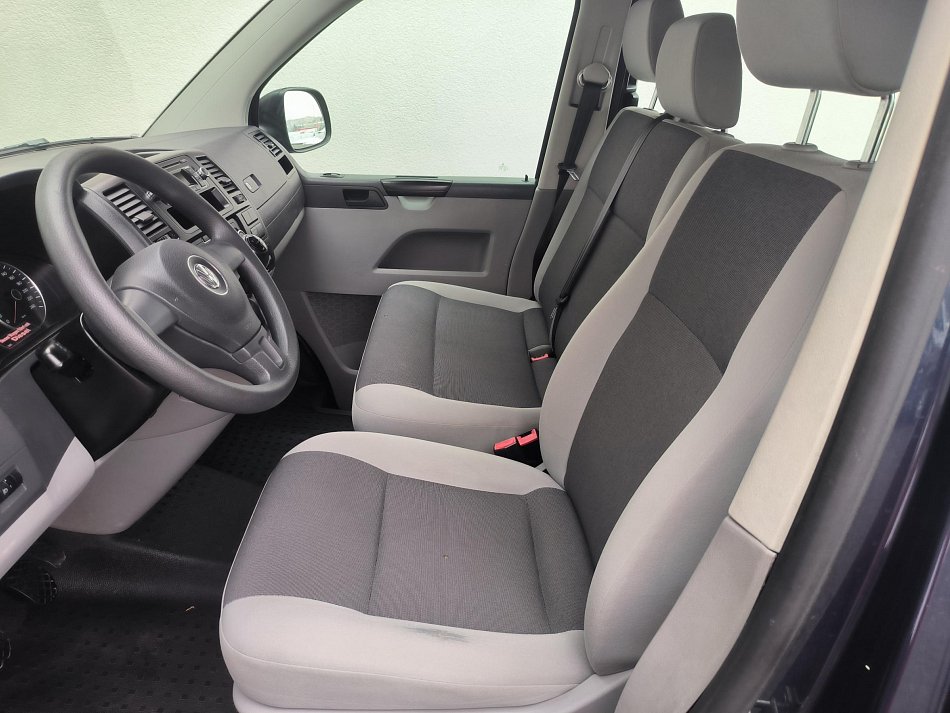 Volkswagen Transporter 2.0TDi  L2 9míst