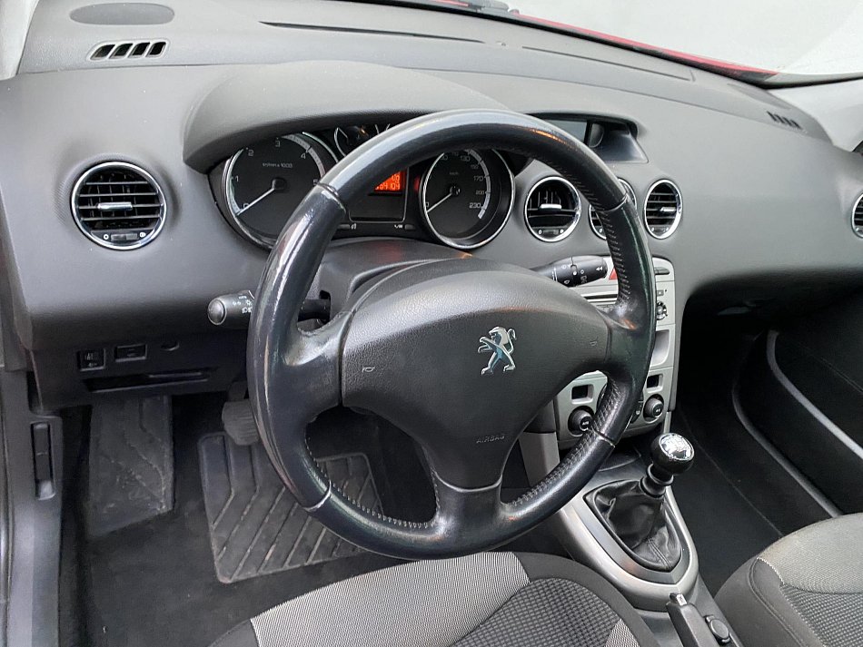 Peugeot 308 1.6 HDi 