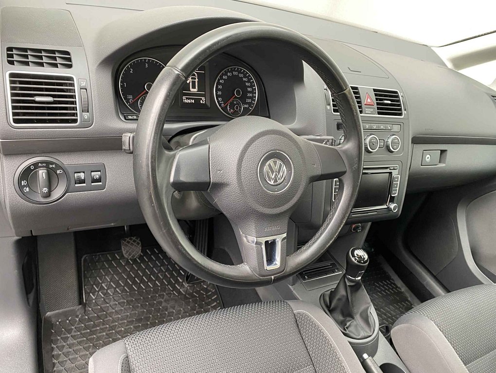 Volkswagen Touran 2.0 TDi 