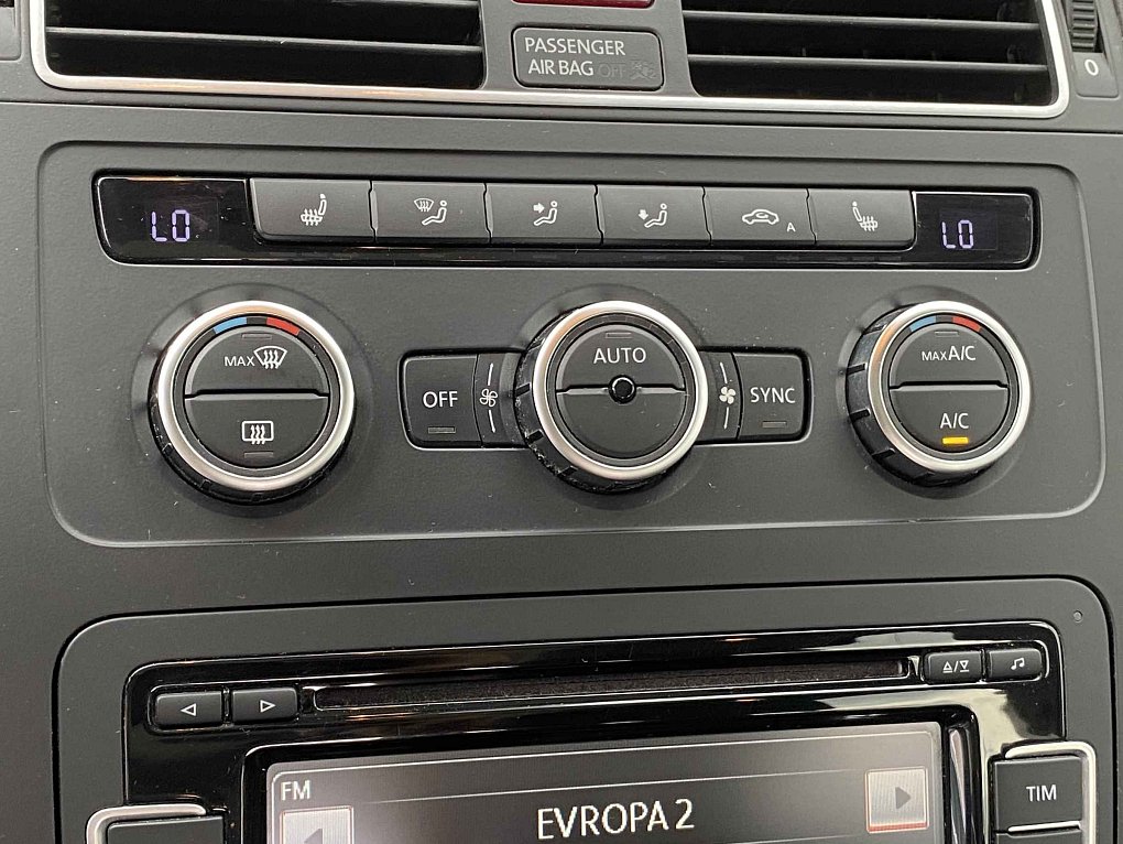 Volkswagen Touran 2.0 TDi 
