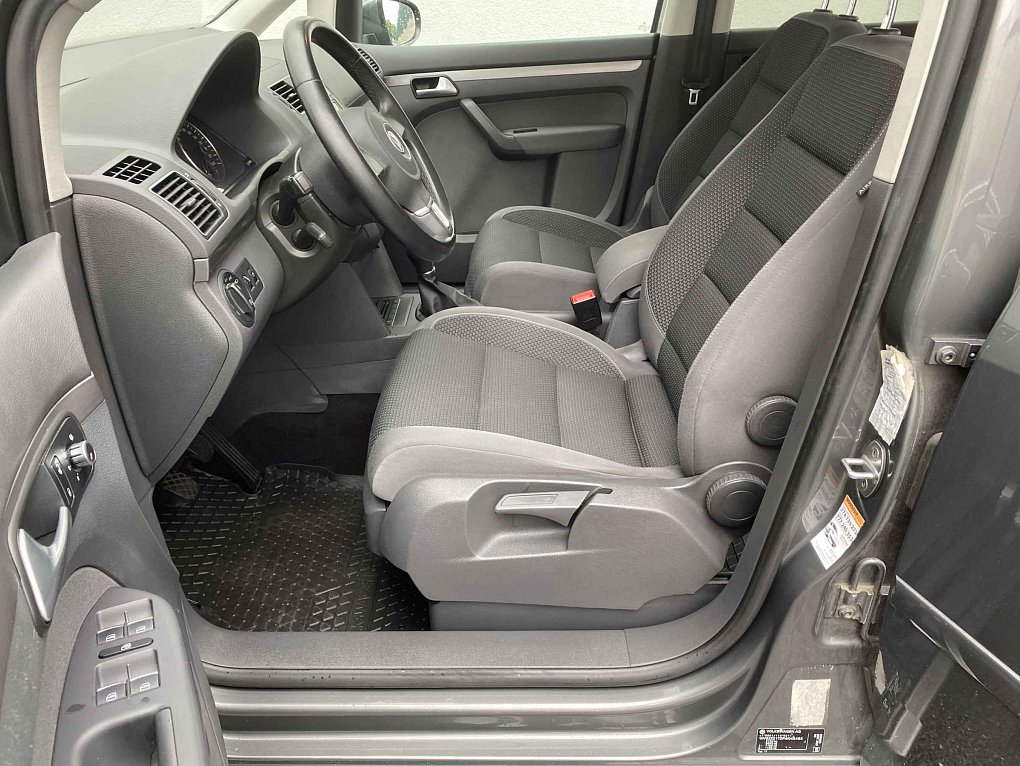 Volkswagen Touran 2.0 TDi 