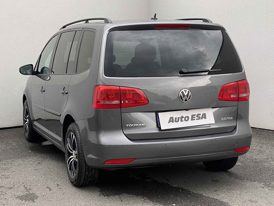 Volkswagen Touran 2.0 TDi 