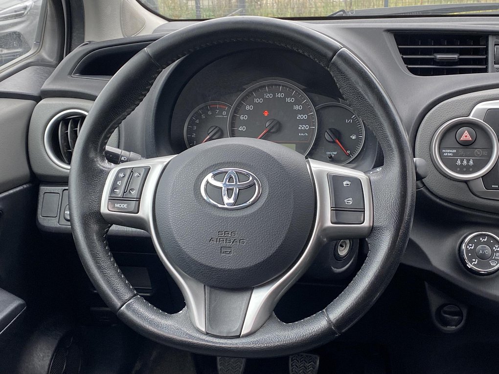 Toyota Yaris 1.0VVT-i 
