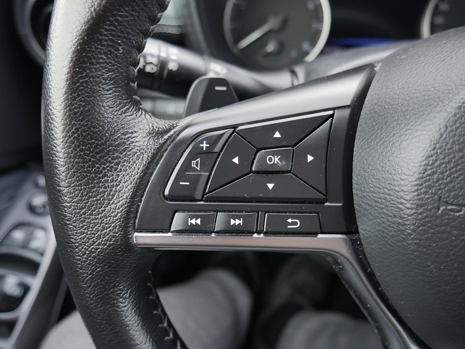 Nissan Juke 1.0 DiG-T N-Connecta