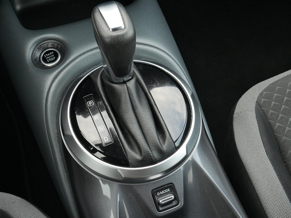 Nissan Juke 1.0 DiG-T N-Connecta