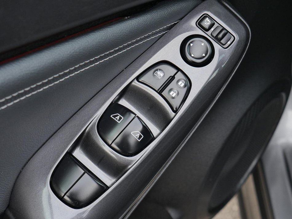 Nissan Juke 1.0 DiG-T N-Connecta