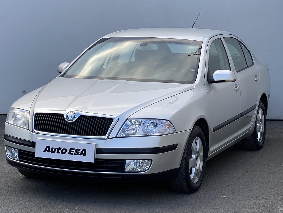 Škoda Octavia II 1.6 MPi Elegance