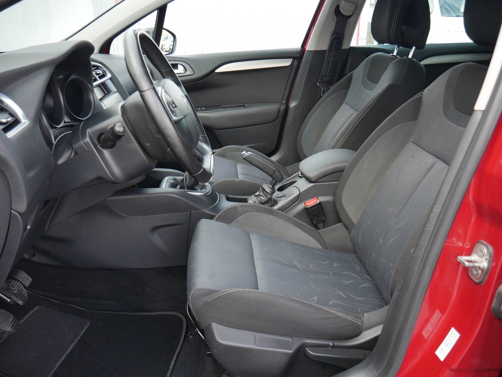 Citroën C4 1.4 i 