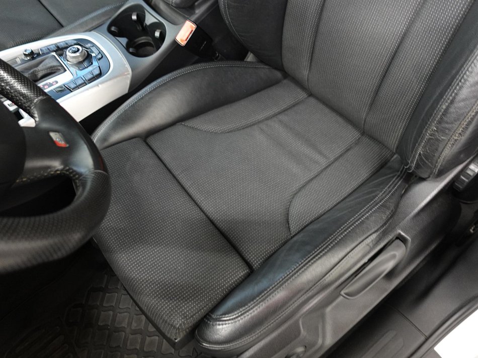 Audi Q5 2.0 TDi  quattro