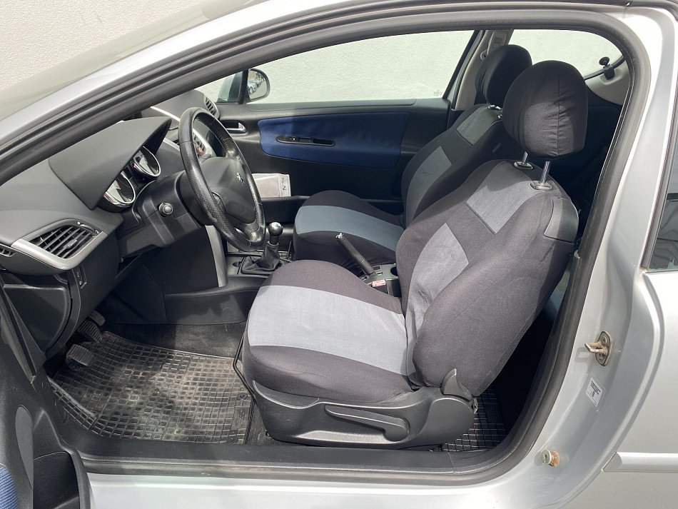 Peugeot 207 1.6 HDi 