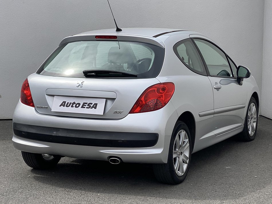 Peugeot 207 1.6 HDi 