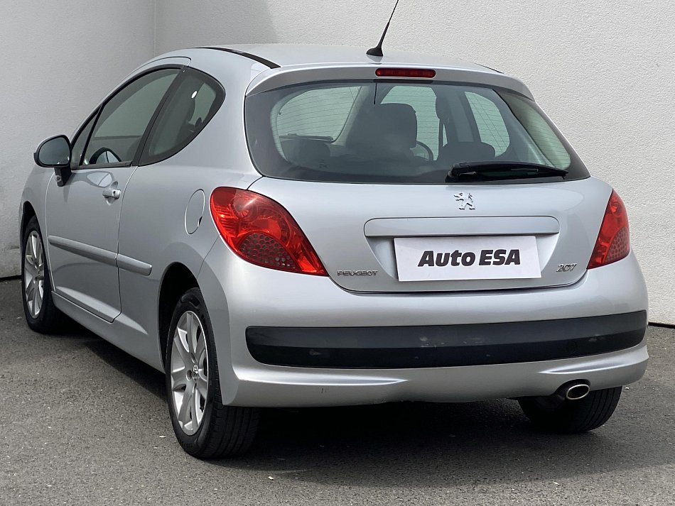 Peugeot 207 1.6 HDi 