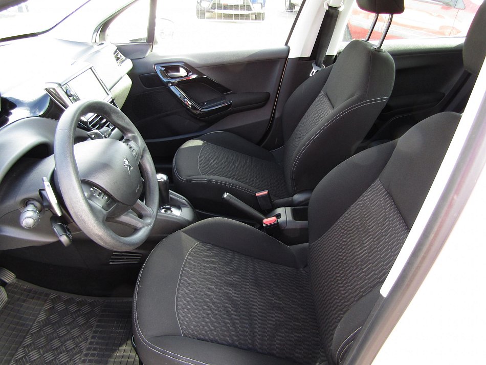 Peugeot 208 1.2VTi 