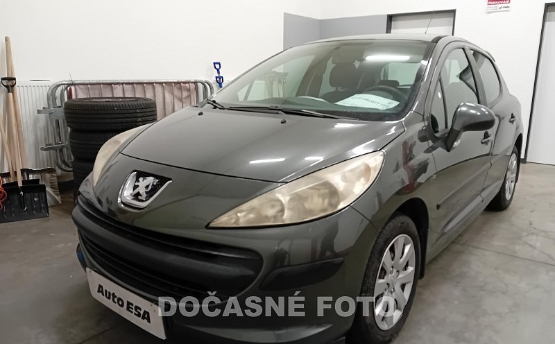Peugeot 207 1.4i 16v 