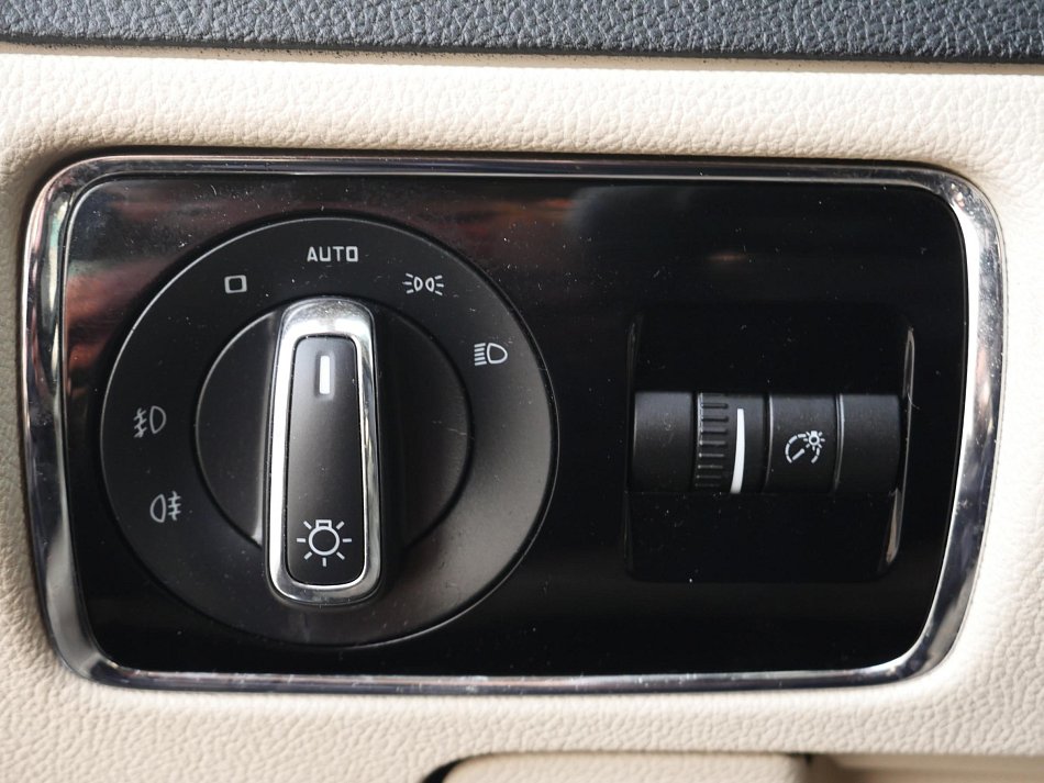 Škoda Superb II 2.0 TDi Elegance