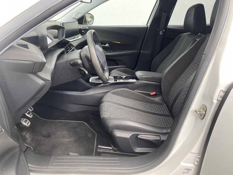 Peugeot 2008 1.2 PT Allure