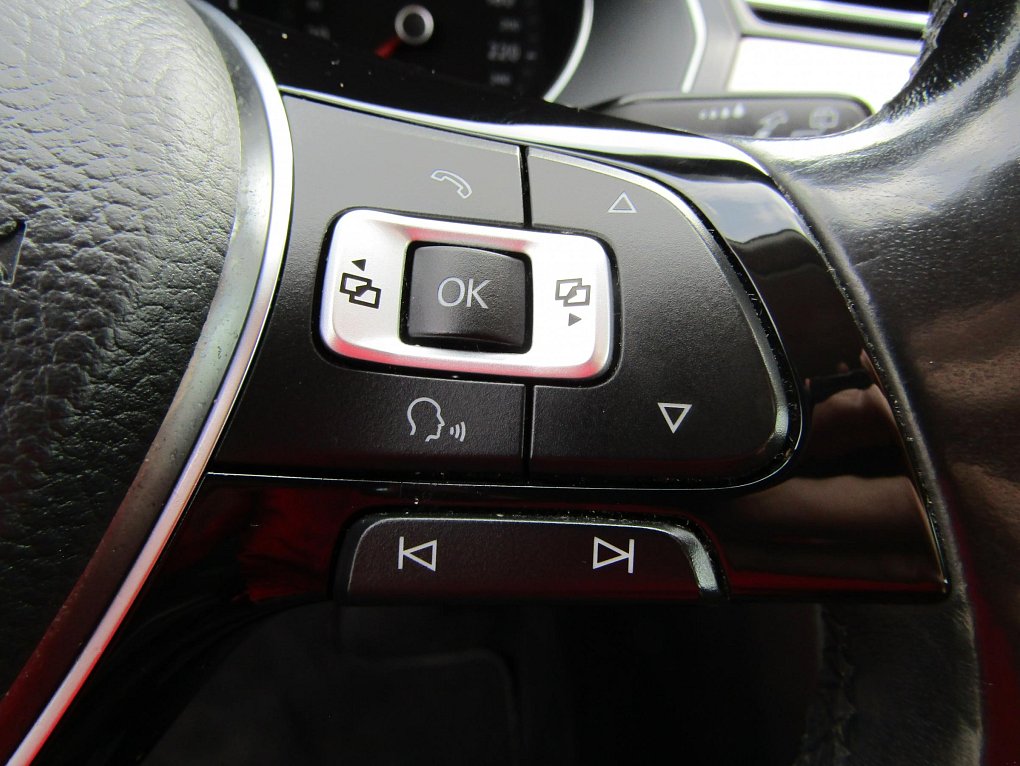 Volkswagen Passat 2.0 TDi 