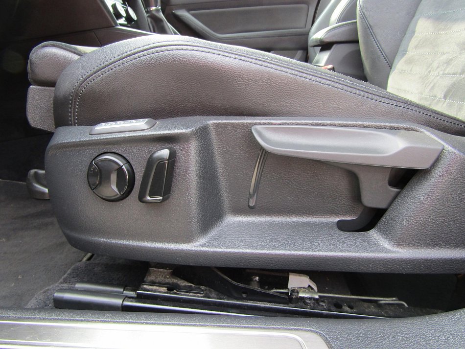 Volkswagen Passat 2.0 TDi 