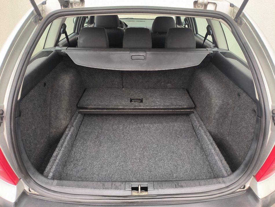 Škoda Octavia 1.6 i 