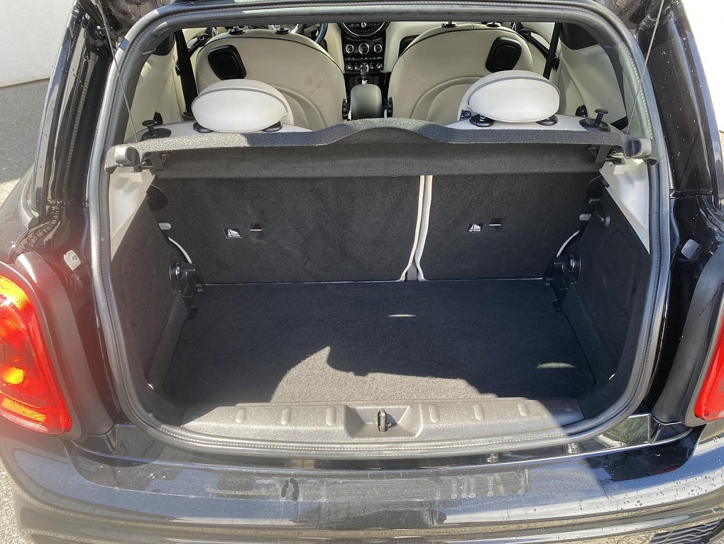 Mini Cooper 2.0 i 
