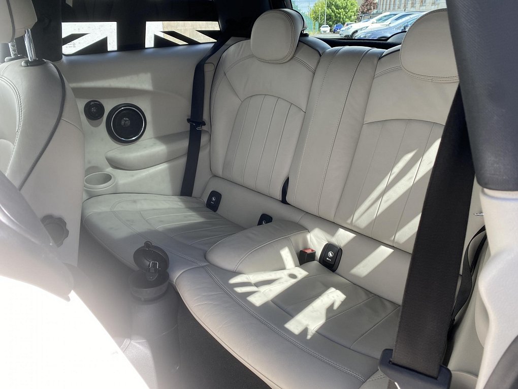 Mini Cooper 2.0 i 