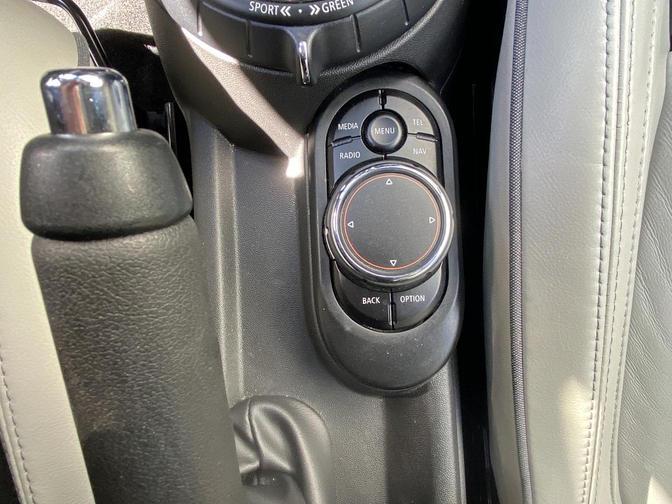 Mini Cooper 2.0 i 
