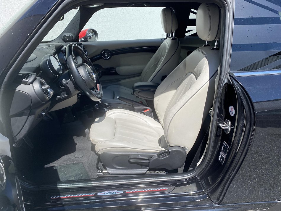 Mini Cooper 2.0 i 