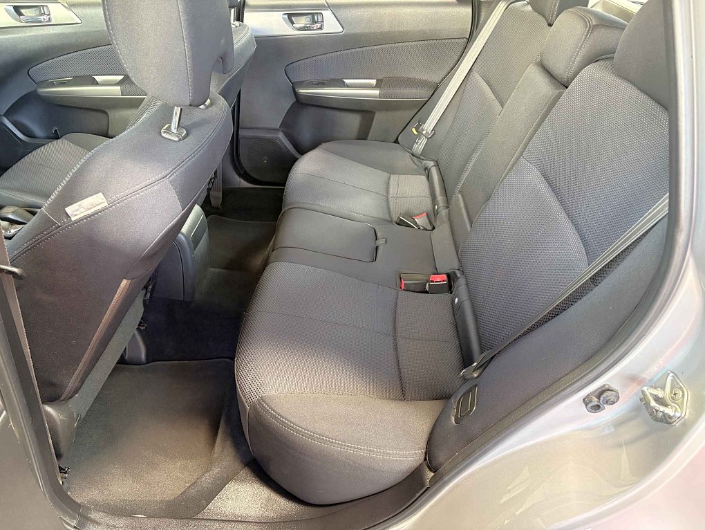Subaru Forester 2.0i  AWD