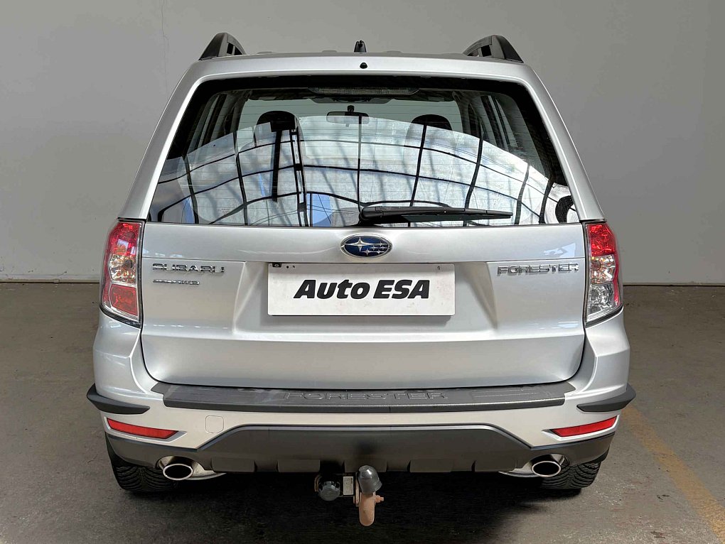 Subaru Forester 2.0i  AWD