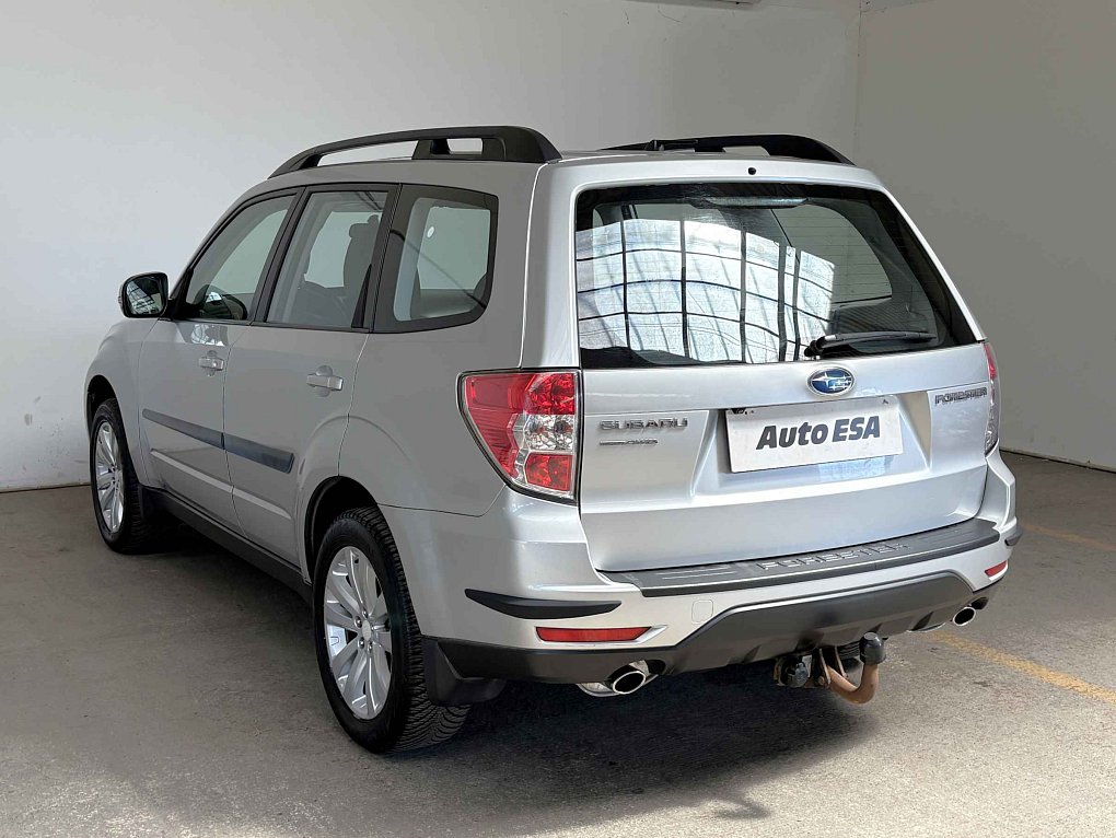 Subaru Forester 2.0i  AWD