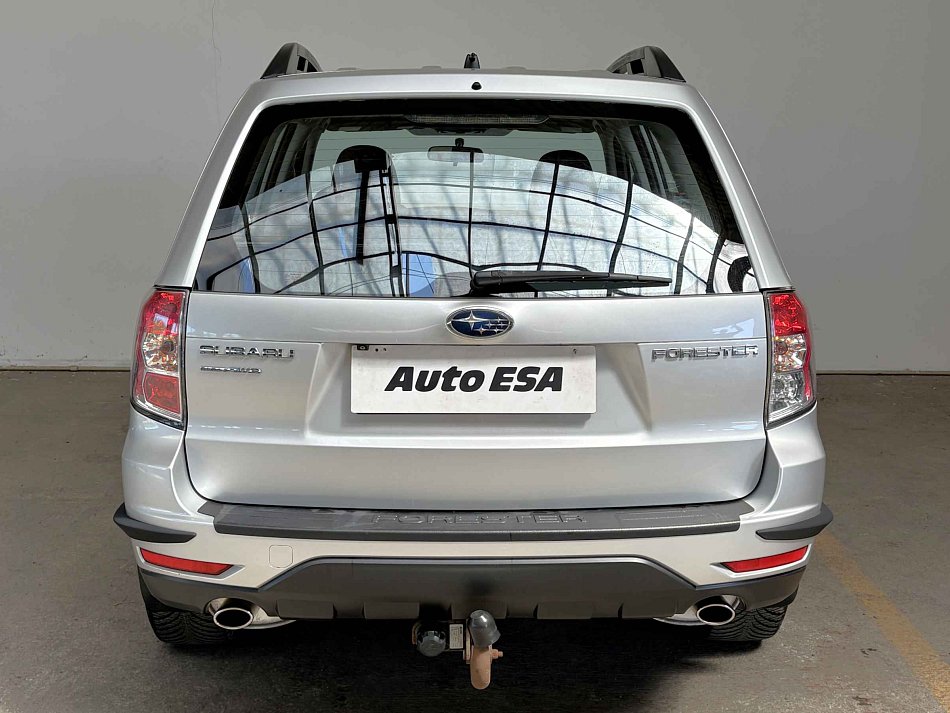Subaru Forester 2.0i  AWD
