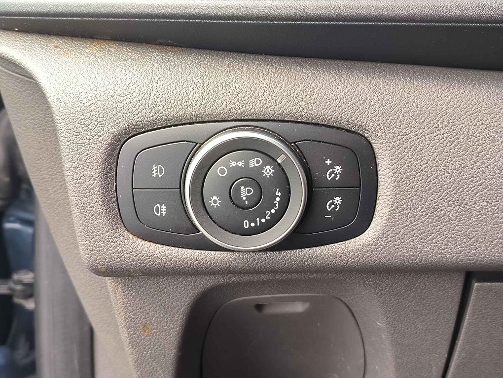 Ford Transit Custom 2.0TDCi Limited L2  5míst