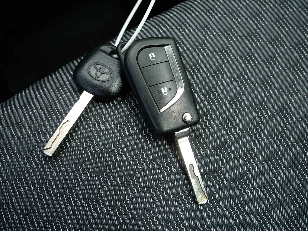 Toyota Yaris 1.3 VVT- i 