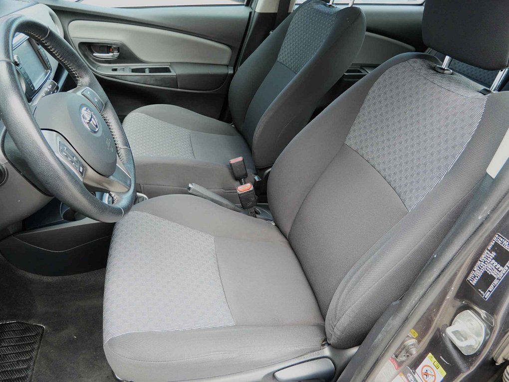 Toyota Yaris 1.3 VVT- i 