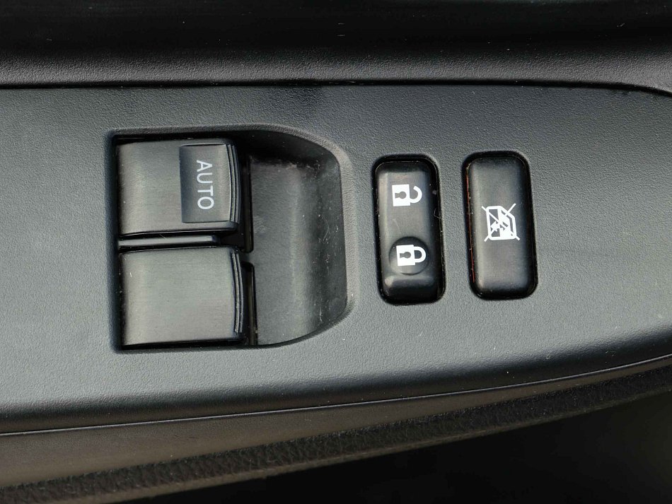 Toyota Yaris 1.3 VVT- i 
