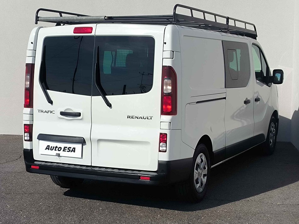 Renault Trafic 2.0dCi  L2 6míst