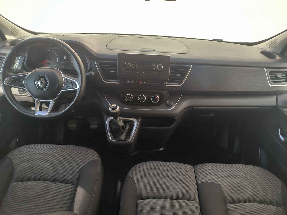 Renault Trafic 2.0dCi  L2 6míst
