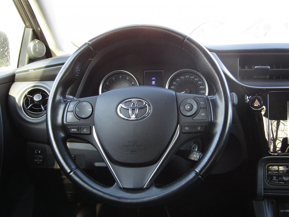 Toyota Corolla 1.6 VVTi 