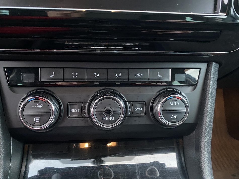 Škoda Superb III 2.0 TDi 