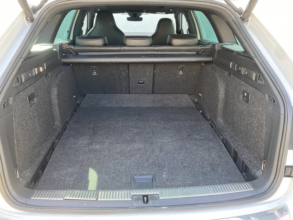 Škoda Superb III 2.0 TSi SportLine 4x4